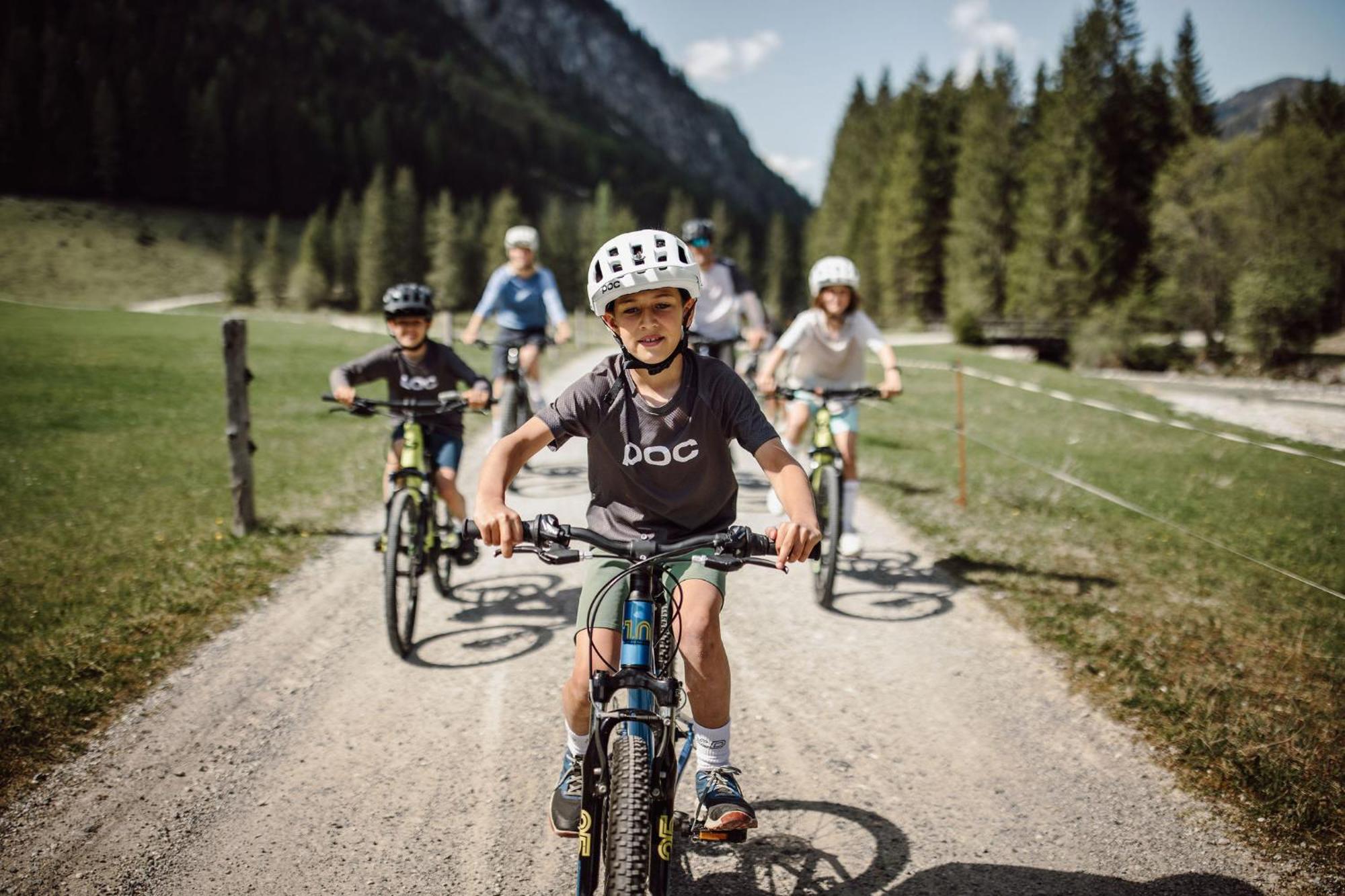 Dips&Drops - The First Bike And Ski Hub Флахау Екстер'єр фото