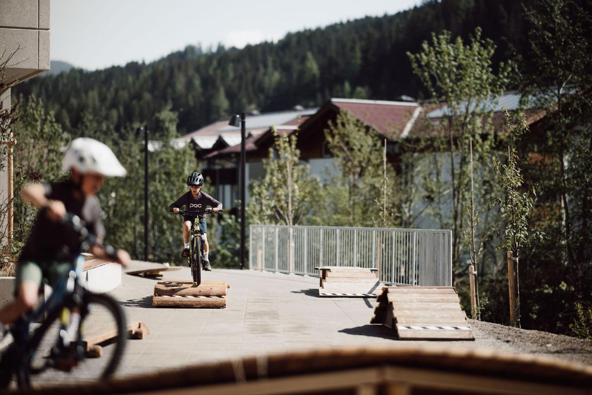 Dips&Drops - The First Bike And Ski Hub Флахау Екстер'єр фото