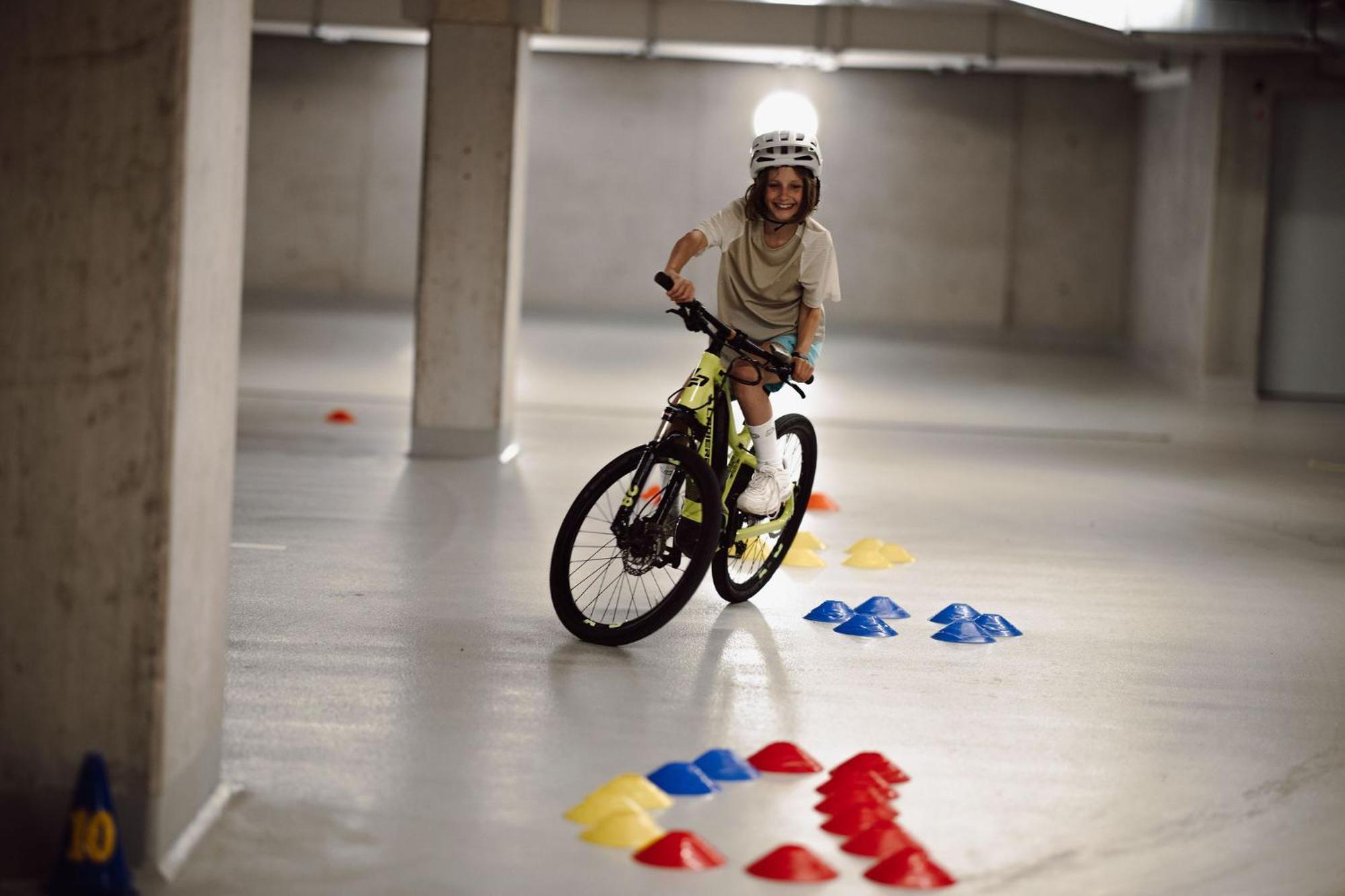 Dips&Drops - The First Bike And Ski Hub Флахау Екстер'єр фото